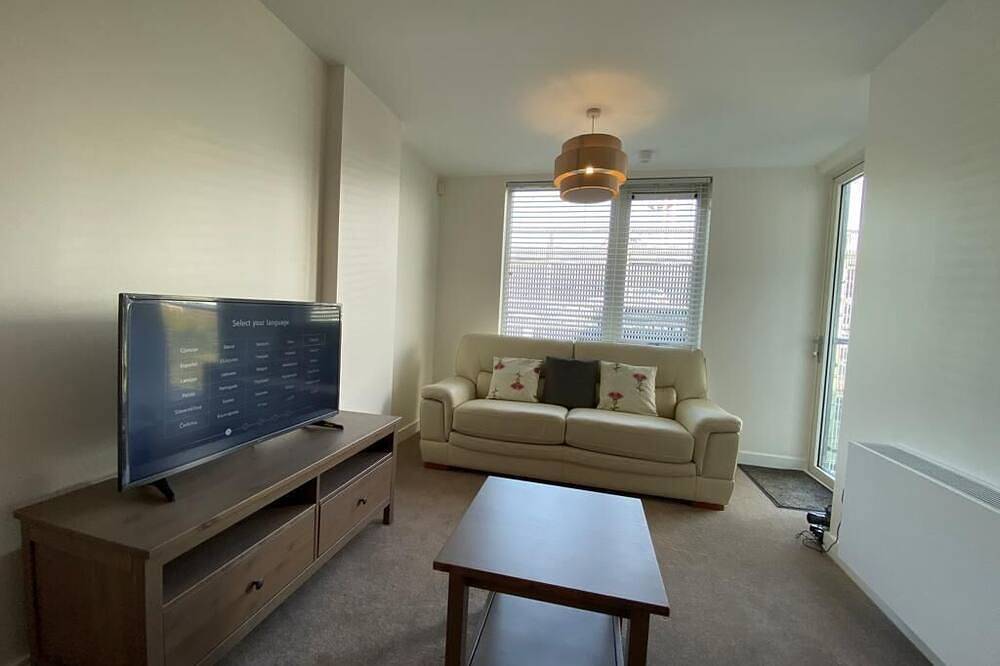 Entire apartment, Centralmk-The Hub- 1 Bedroom Hall Kitchen Parking in Milton Keynes, South East England