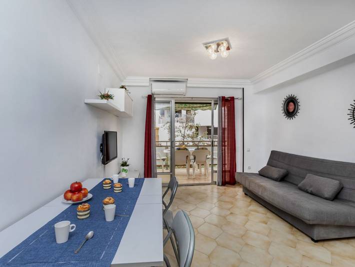 Gîte pour 4 personnes, avec terrasse dans La Pineda - 2