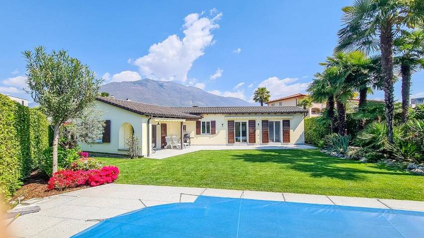 Villa für 4 Personen, mit Terrasse und Garten sowie Pool in Ascona