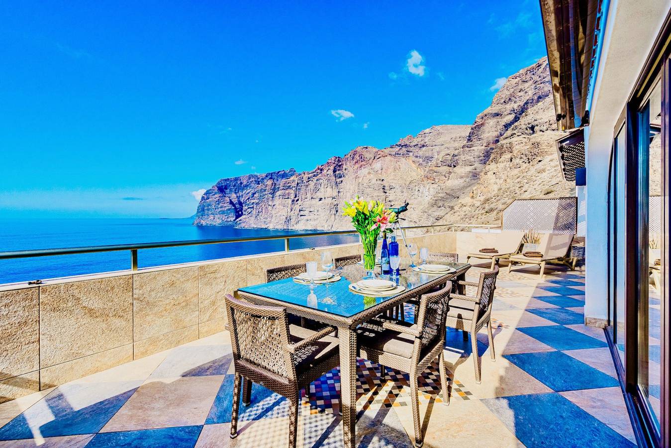 Maison de vacances « Los Gigantes Vue Fantastique » avec Wi-Fi et climatisation in Playa de los Guíos, Santiago del Teide