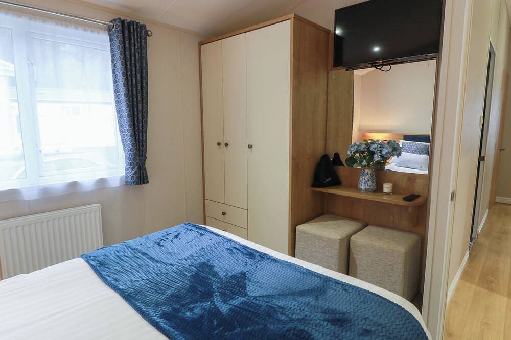 Argyll View Lodge, family friendly, with a garden in Wemyss Bay in Inverclyde