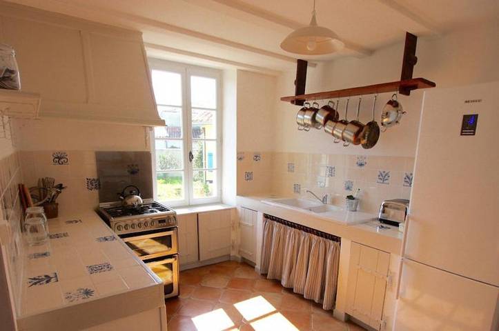 Location de vacances pour 8 personnes, avec vue et jardin à Néré - 3