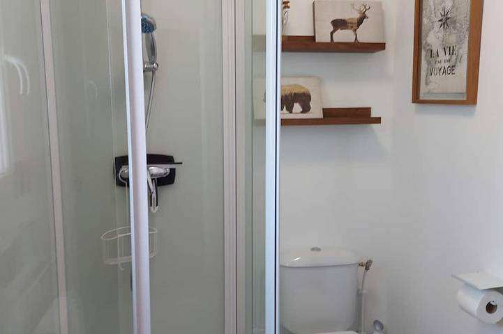 Maison classée 3 étoiles par Office du tourisme 🫒 chambres climatisées piscine in Montélimar, Région de nyons