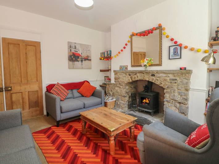 Honeysuckle Cottage in Wormhill, Derbyshire