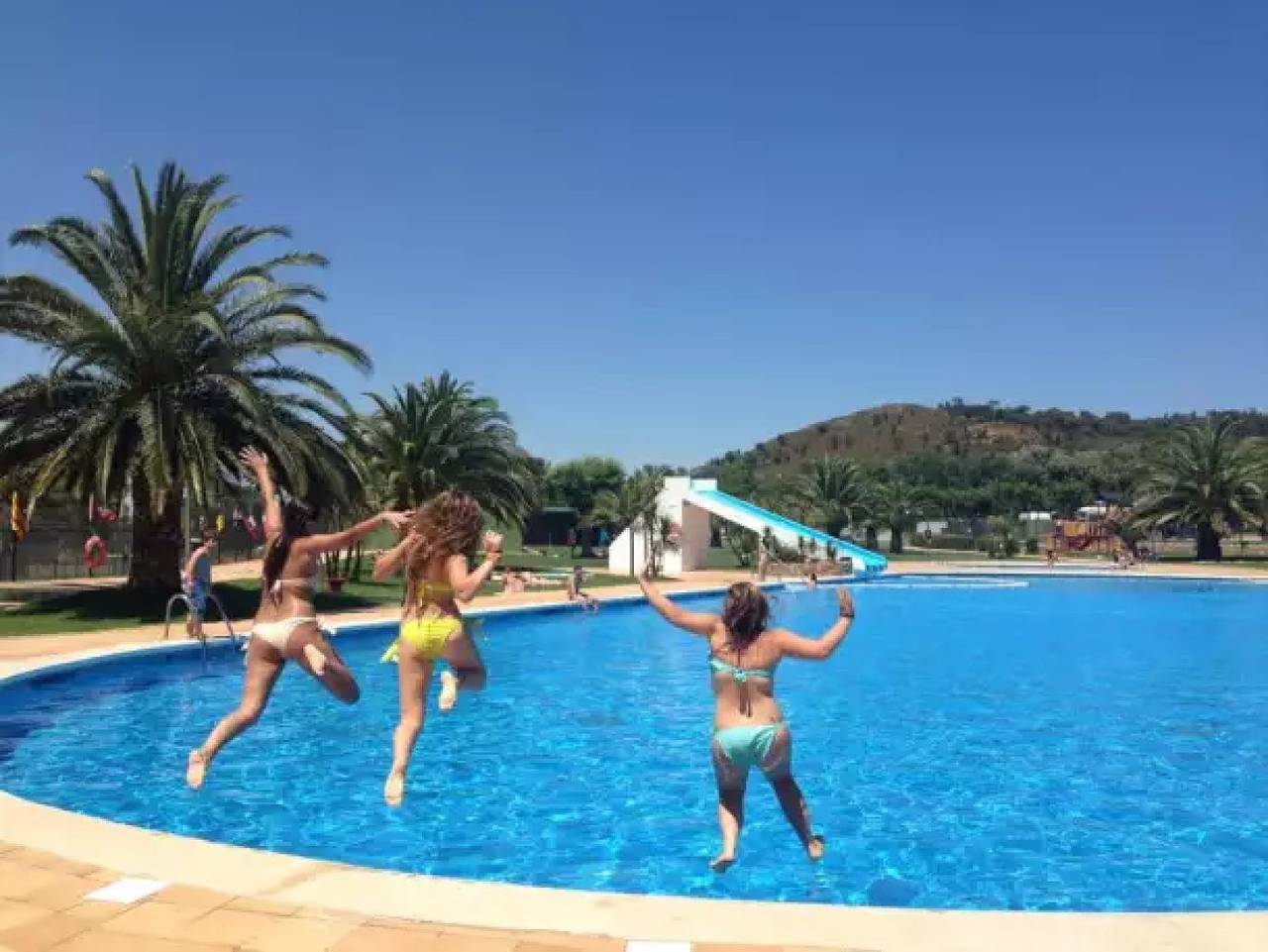 Zecamping 4 étoiles parc aquatique toboggans dog friendly locatif Tv clim in Pals, Costa Brava