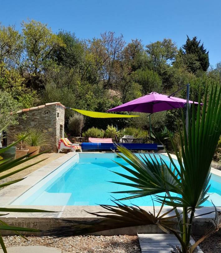 Gîte pour 4 personnes, avec piscine ainsi que jardin et terrasse, animaux acceptés à Malves-en-Minervois