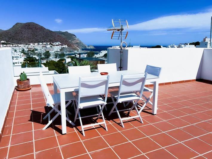 Ferienhaus für 8 Personen, mit Terrasse und Garten