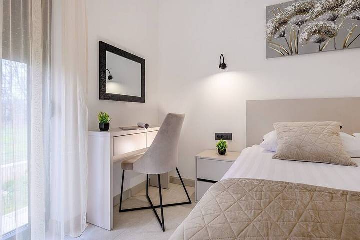 Decimum - Private Luxury Villa with Heated Pool & Spa near Split in Dalmatinisches Zagora