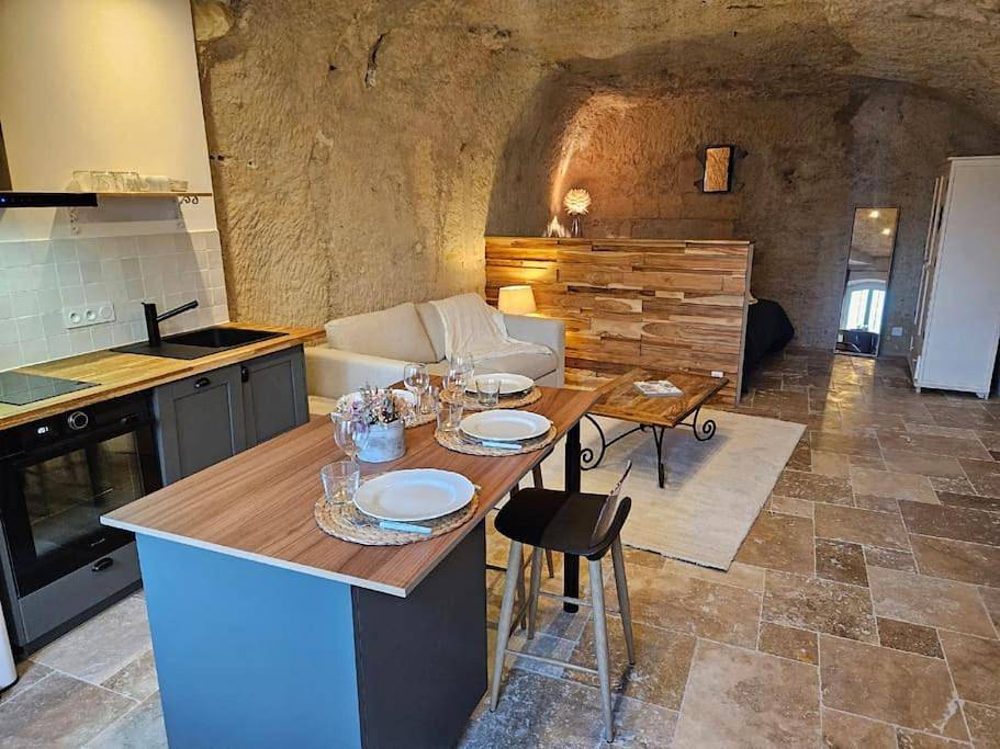 One-Bedroom House in Rochecorbon, Région de Tours