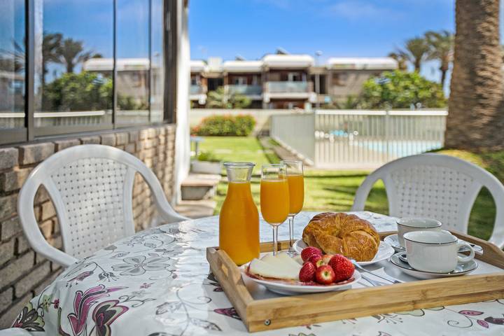 Appartement entier, Appartement 'Casa Alegria 2' près de la plage avec piscine partagée et Wi-Fi in Maspalomas, San Bartolomé de Tirajana