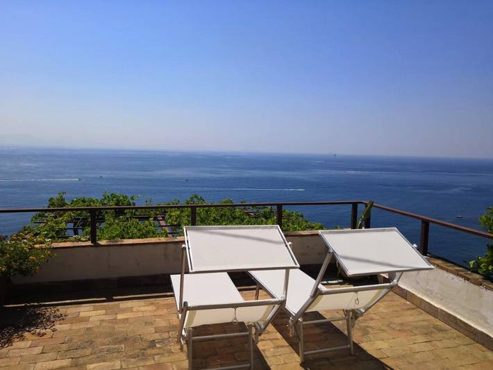 Chambre d’hôte pour 2 personnes, avec jardin et jacuzzi, adapté aux familles à Cetara - 2