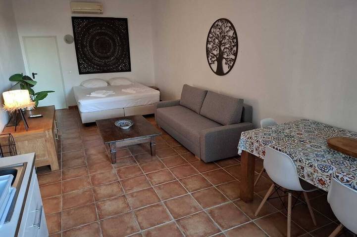 Entire apartment, Full apartment (4p) with large pool and terrace overlooking the sea in Málaga (Este), Malaga