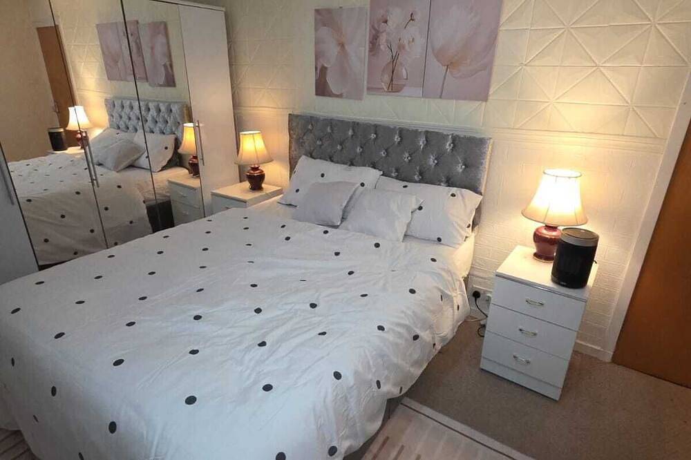 Ganze Wohnung, Cozy, Central & Clean-The Ideal Two-Bedroom Apartment for Your Next Gataway in Orkney Inseln