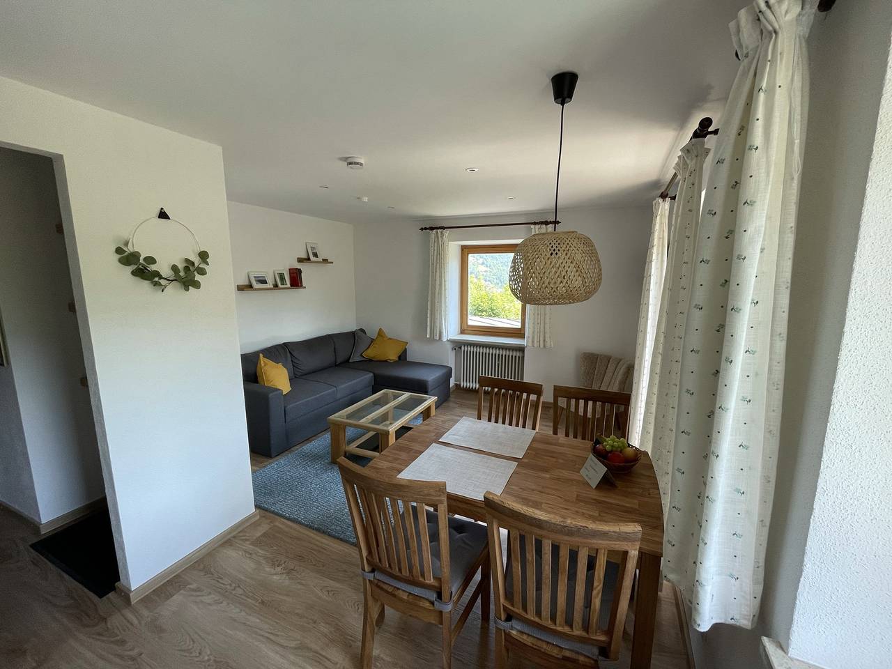 Entire holiday apartment, Haus Belvedere - Holiday flat 2 for 2 to 3 persons in Berchtesgaden, Berchtesgarden Alps