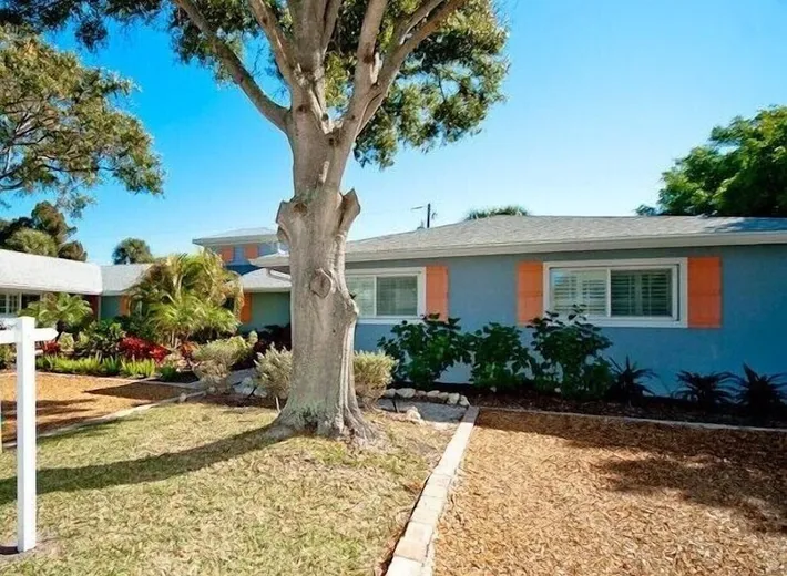 Vacation house for 6 people, with yard and terrace - 1