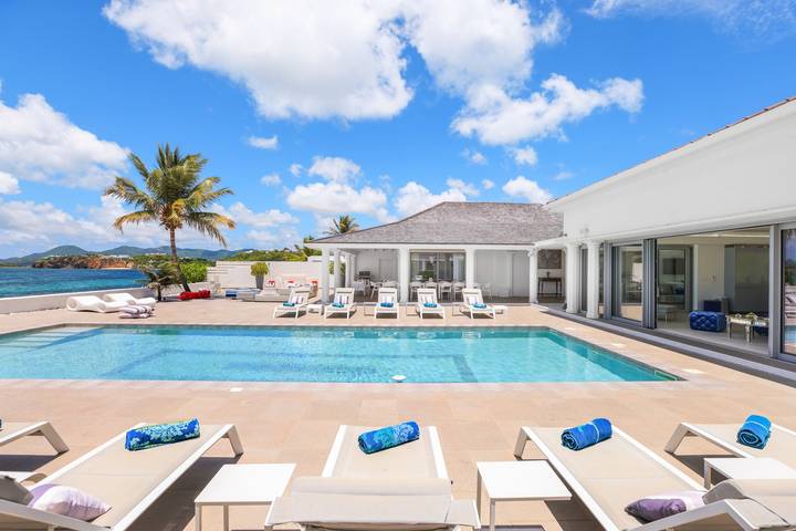 Location de vacances pour 14 personnes, avec piscine et terrasse ainsi que vue sur l’océan et jardin, animaux acceptés dans Saint Martin - 4