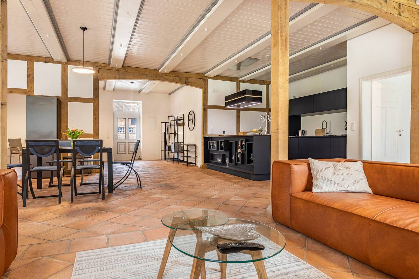 Apartamento entero, Apartamento 'Südterrasse mit Loftcharme' con vistas a la montaña, piscina privada y Wi-Fi in Dedelstorf, Distrito de Gifhorn