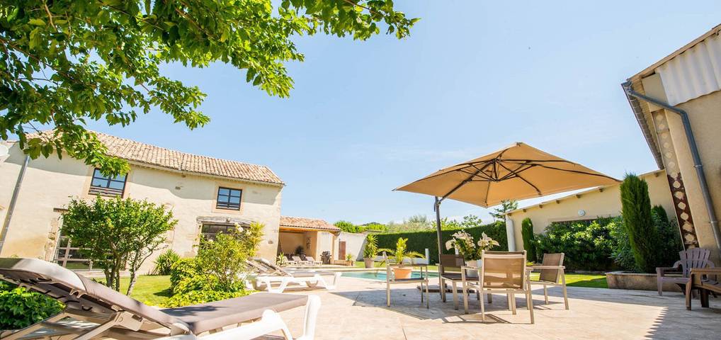 Location de vacances pour 14 personnes, avec sauna ainsi que jacuzzi et jardin, adapté aux familles à Visan - 3