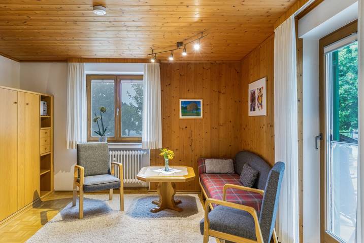 Ganze Wohnung, Ferienwohnung Hörnle mit privater Terrasse, Garten und Wlan in Bad Kohlgrub, Bayerische Alpen
