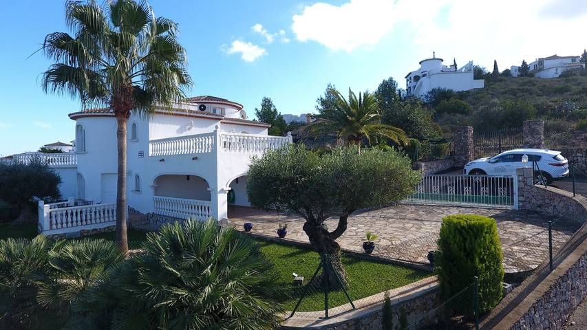 Villa 'Ma-Nita' with Sea View, Wi-Fi, and Air Conditioning in Monte Pego, el Ràfol d'Almúnia