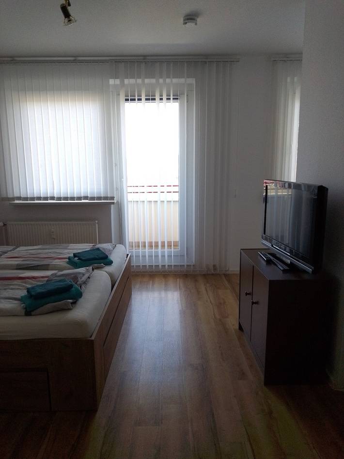 Ganzes Studio, Studio-Apartment 'Panoramablick' mit Balkon in Auerbach, Chemnitz und Umgebung