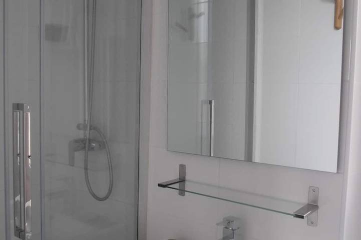 Gîte pour 4 personnes, avec jardin et balcon dans Saint-Énogat - 3