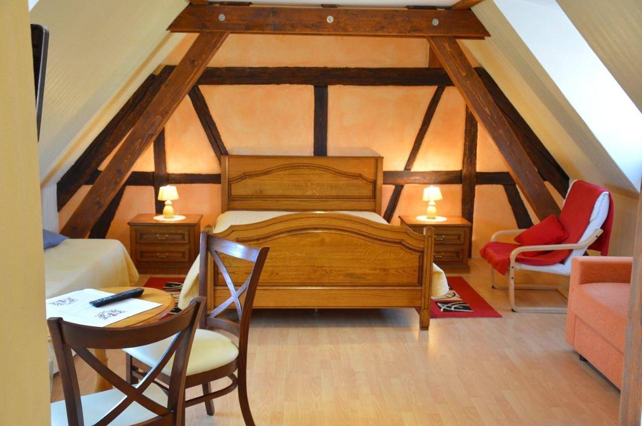 Double Room in Eguisheim, Parc naturel régional des Ballons des Vosges