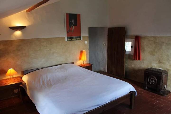 Location de vacances pour 4 personnes, avec piscine ainsi que jardin et terrasse à Saint-Didier - 2