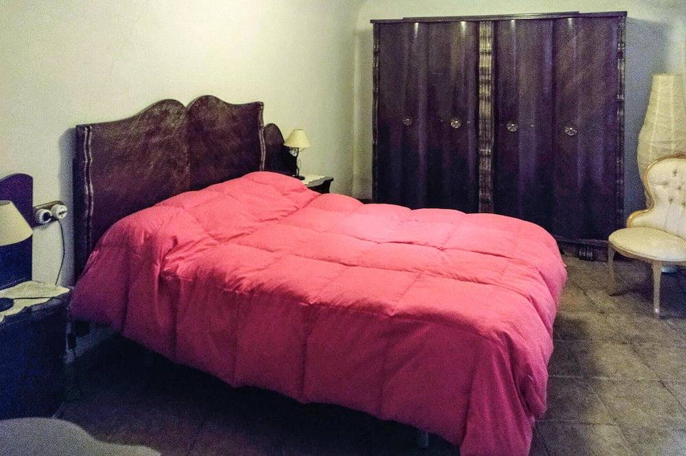 2 bedroom nice home in Baza in Baza, Geoparque de Granada