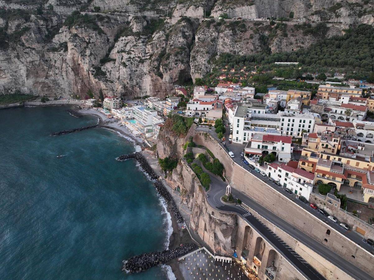 Deluxe Double Room with Balcony in Meta, Sorrento Coast