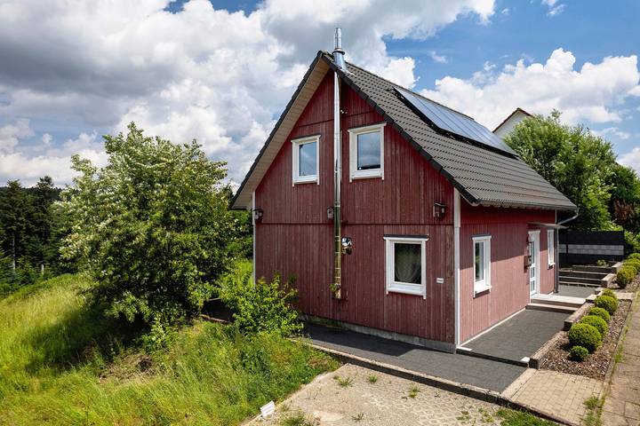 Vakantiehuis 'Ferienhaus Waldfee' met privé terras en Wi-Fi in Alpirsbach, Central Black Forest