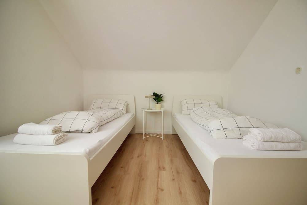 Ganze Wohnung, Holzapfel - Ferienwohnung im Schwarzwald - 2 Schlafzimmer in Villingen-Schwenningen, Mittlerer Schwarzwald