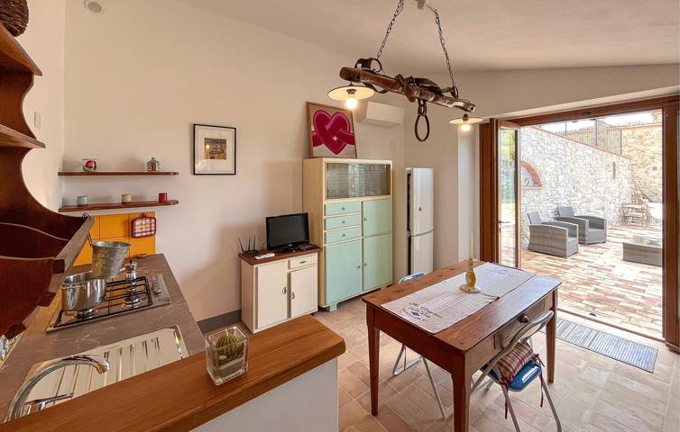 Accogliente appartamento con letto matrimoniale, parcheggio, giardino e internet in Todi, Perugia e dintorni