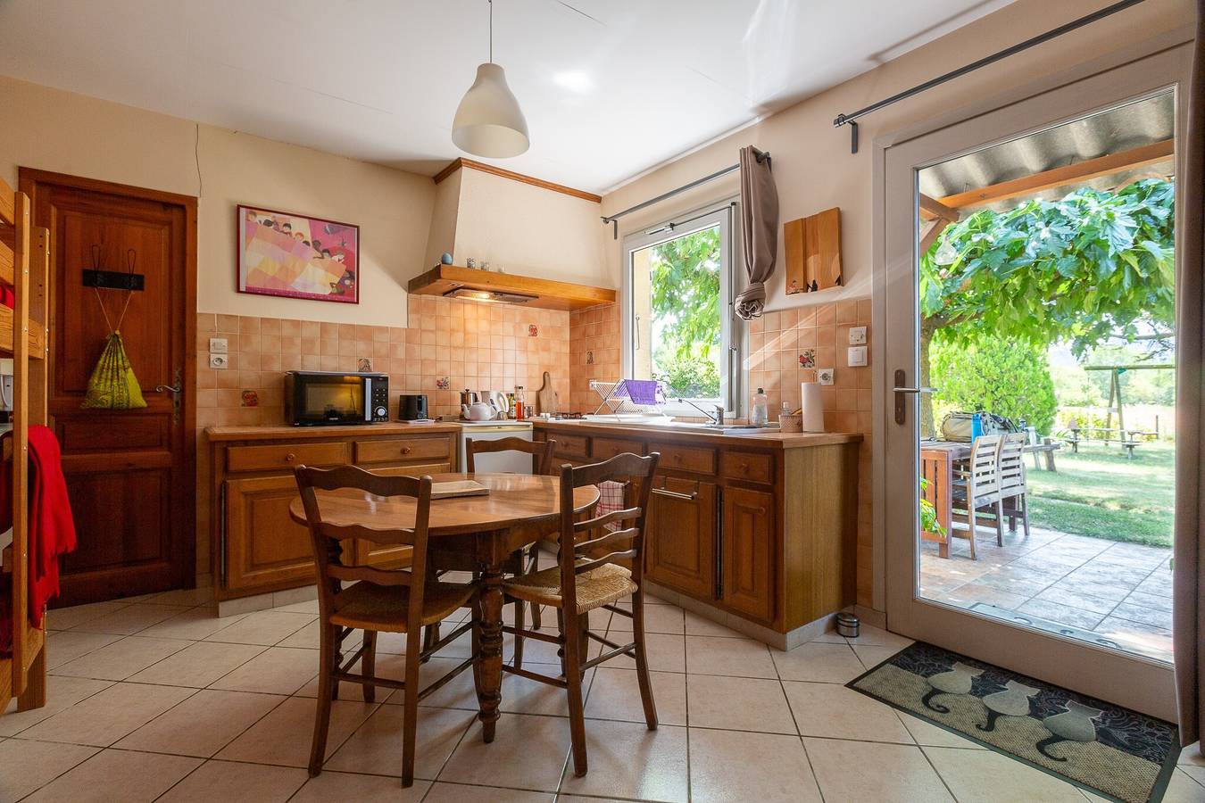 Gîte 'Du Chat Qui Pêche' : Vue Montagne, Piscine Privée, Wi-Fi in Saou, Région de Die