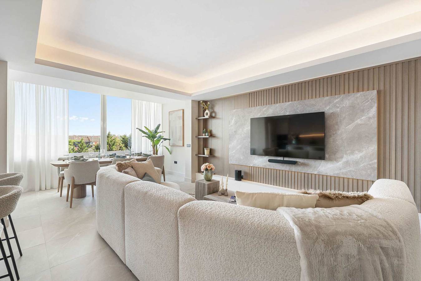 Entire apartment, Penthouse Lira I Modern Luxurious Plunge Pool  in Puerto Banús, Marbella