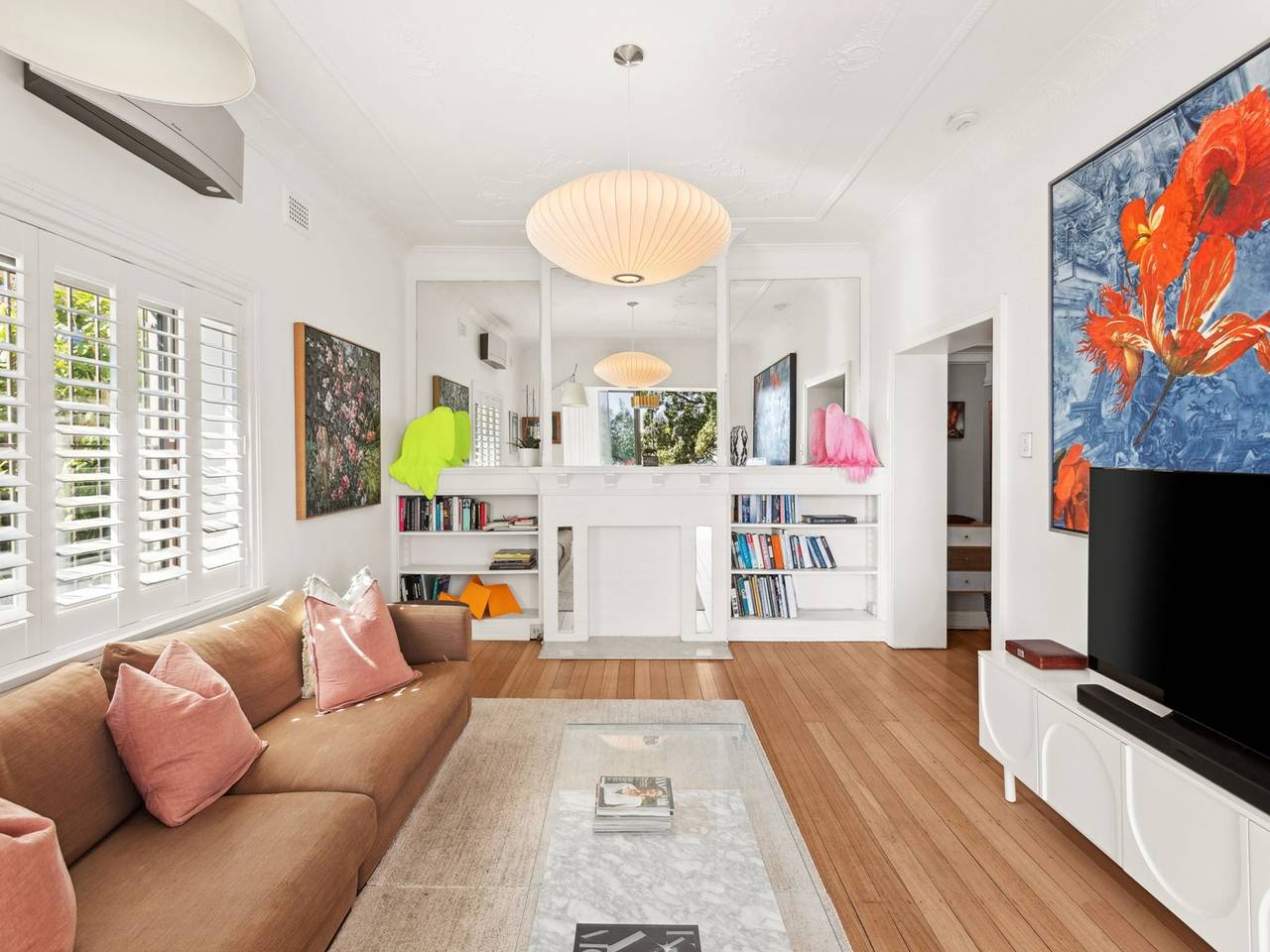 Entire apartment, Superb 2-Bed Apartment Facing Rose Bay Marina in Rose Bay, Sydney