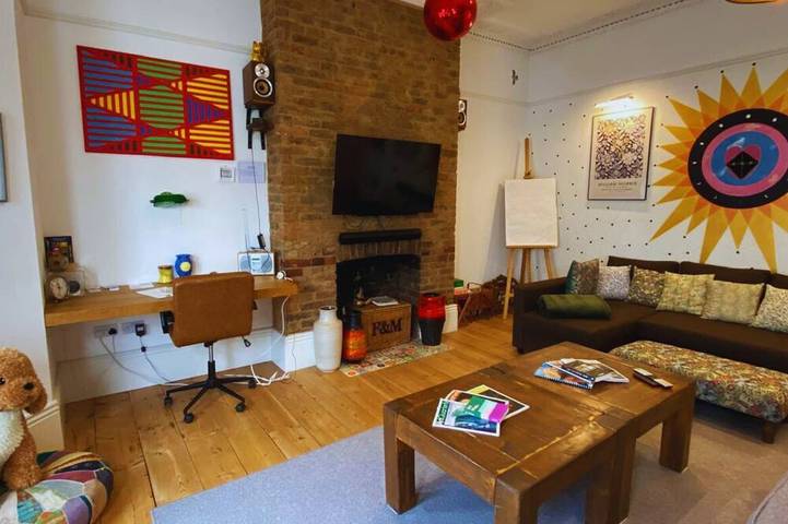 Ganze Wohnung, Church Retreat - Magnificent Seaside Apartment. Award Winning! in Hastings, Ost Sussex