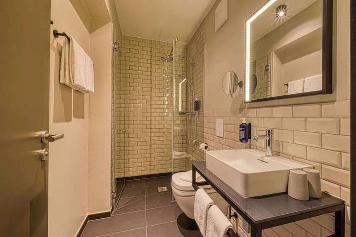 Ganze Wohnung, Standardzimmer im Sunday Hotel Bonn in Bad Godesberg, Bonn