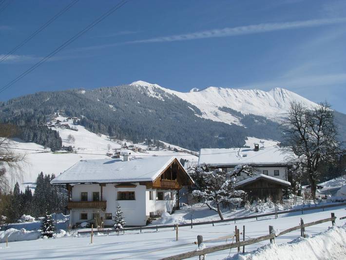 Ferienhaus für 5 Personen, mit Balkon und Garten sowie Ausblick