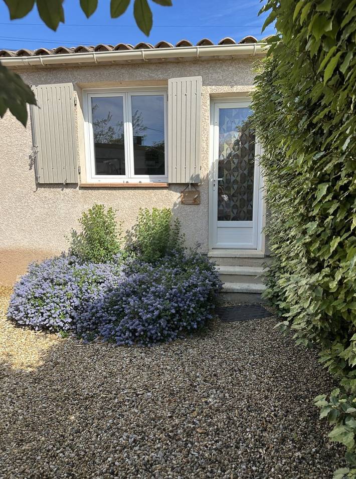 Gîte pour 2 personnes, avec jardin à Le Thor - 2