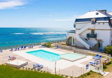 Cottage pour 2 personnes, avec piscine, animaux acceptés à Batz-sur-Mer