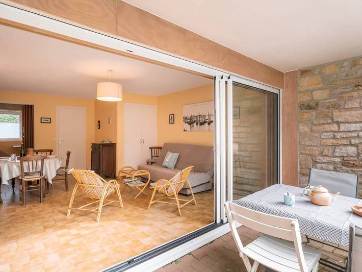 Ganze Wohnung, Gemütliche 2-Zimmer-Wohnung für 5 Personen, nur 250m vom Strand entfernt mit Terrasse und Garten in Carnac Plage, Carnac