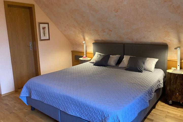 Ganze Wohnung, Ferienwohnung/App. für 8 Gäste mit 105m² in Emmerich am Rhein in Elten, Emmerich
