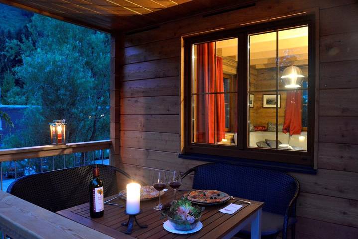 Wohnwagen für 5 Personen, mit Terrasse und Garten sowie Sauna und Seeblick in Villach - 3