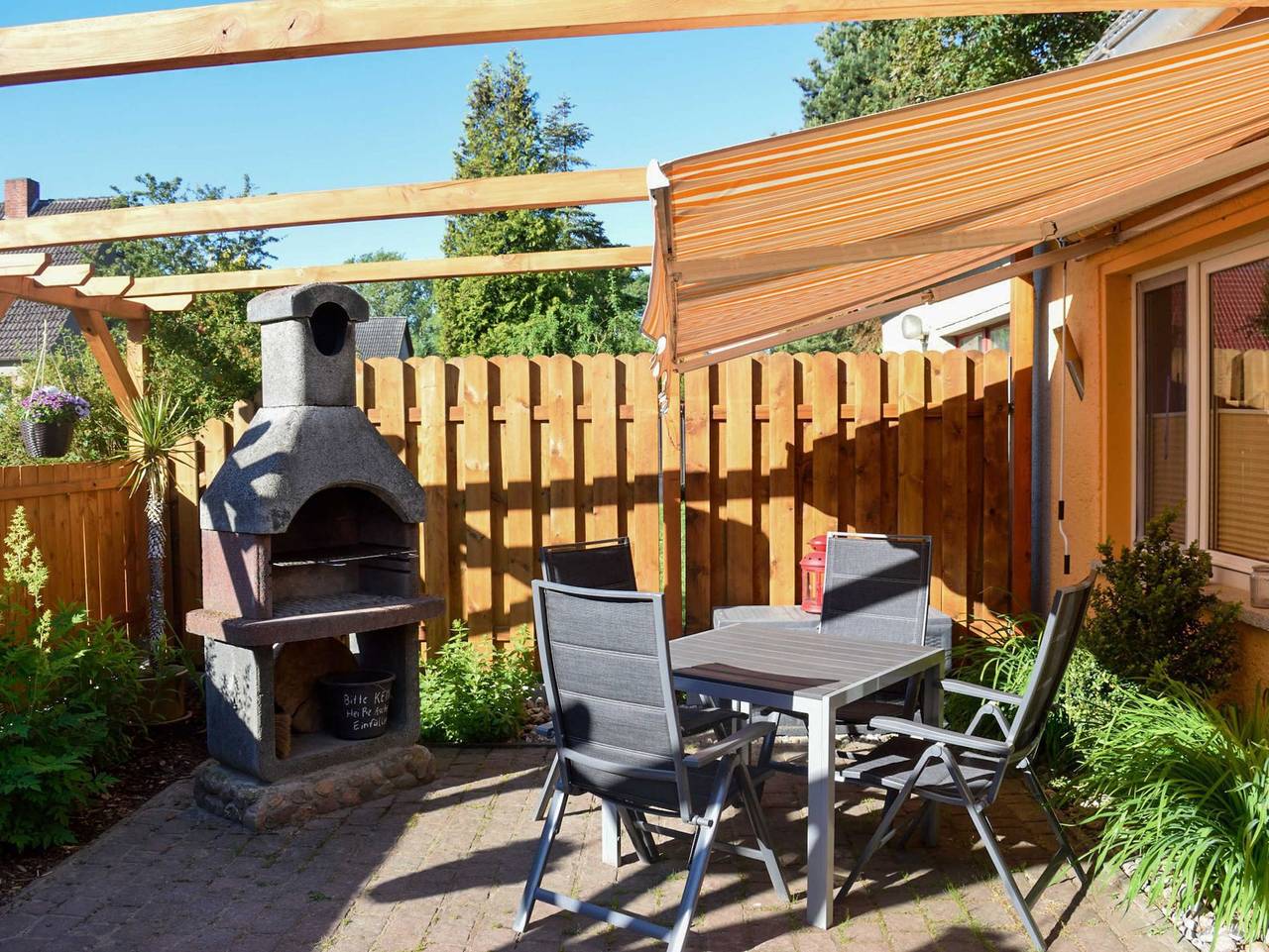 Ganze Ferienwohnung, Ferienhaus in idyllisch ruhiger Randlage - Ferienhaus in Ribnitz-Damgarten, Vorpommern