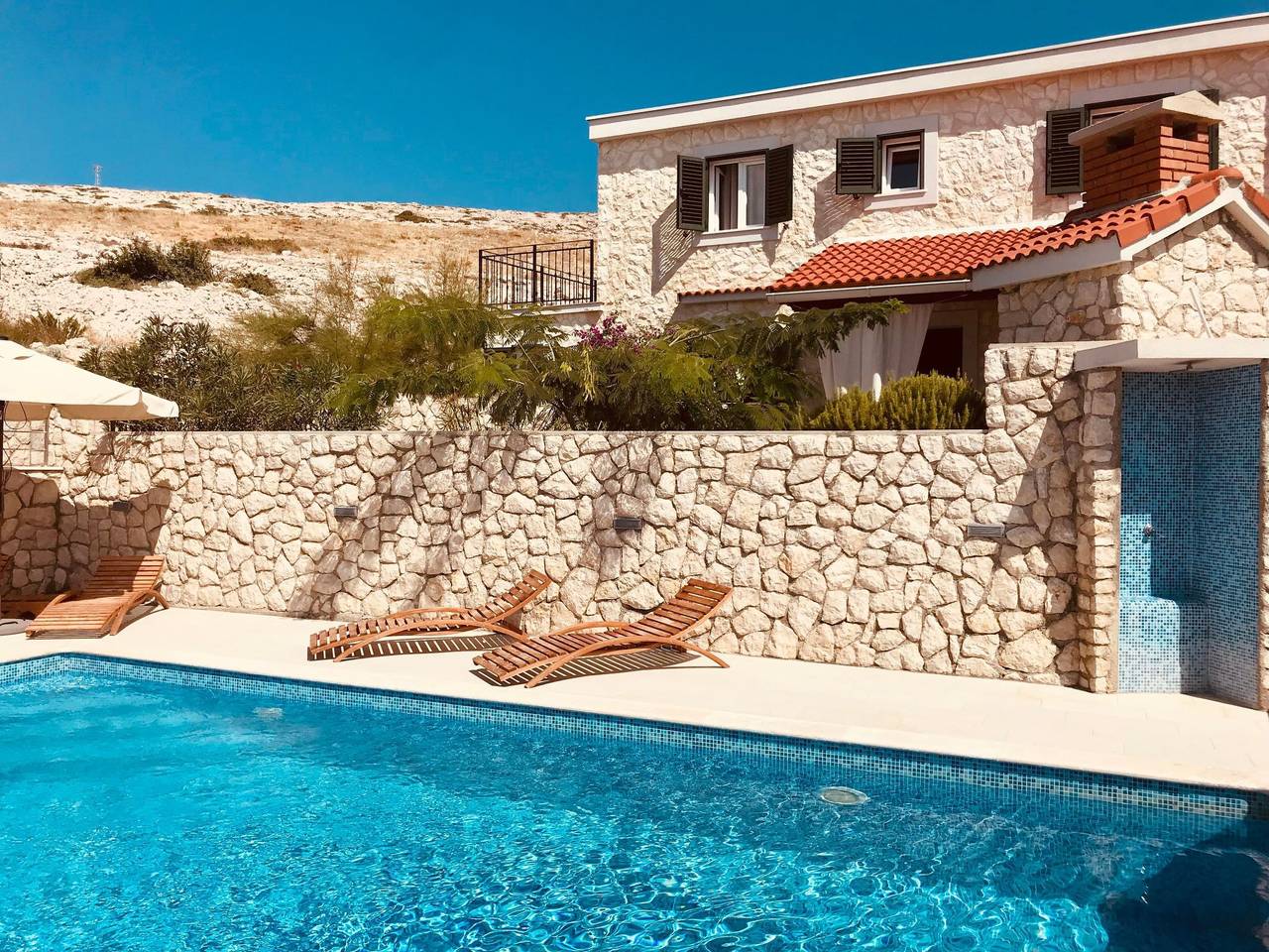 Villa Dražica mit beheiztem Pool - ruhige Lage in Zubovići, Pag