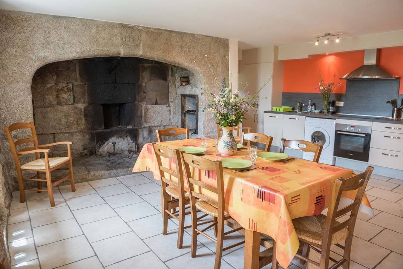Le gîte Gévaudan, 6/7 personnes au Bacon in Les Monts-Verts, Région de Mende