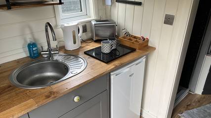 Log Cabin for 2 People in Powys, Wales, Photo 2