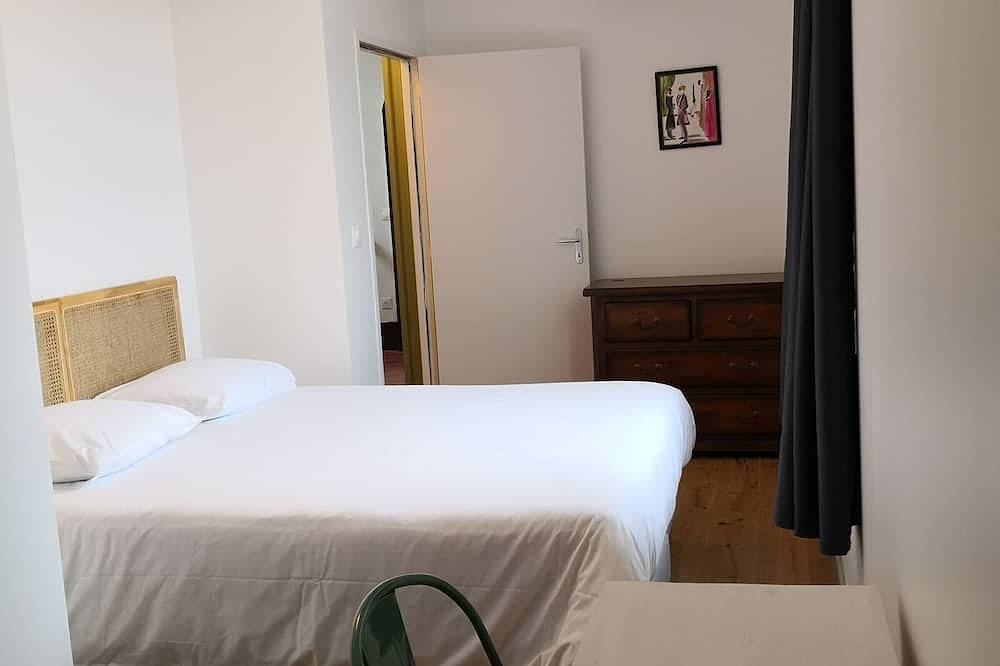 Domaine de l'Île: Historic house with pool and Wi-Fi in Boulleret, Bourges region