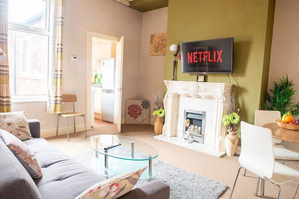 Entire apartment, South Shields Metro is less than 10 min walk away in South Shields, South Tyneside
